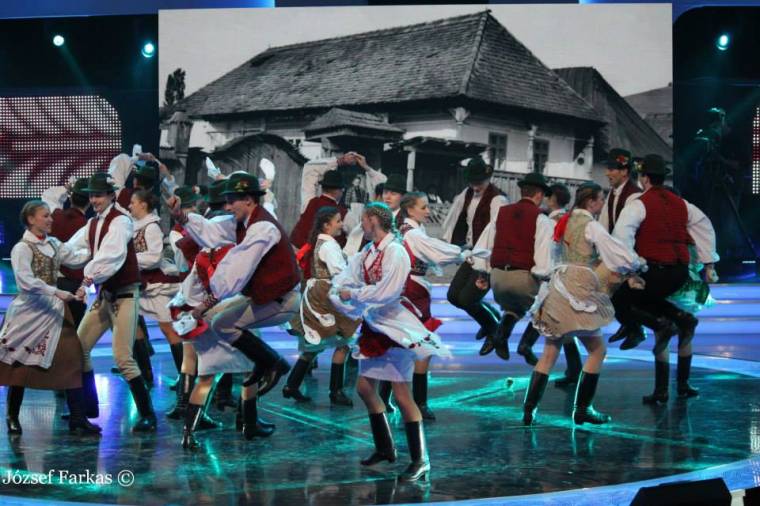 Díjat hozott a Bekecs néptáncegyüttes