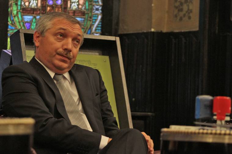 MOGYE-ügy: a rektor szerint „erőltetett” összekapcsolni az angol és a magyar fakultás ügyét