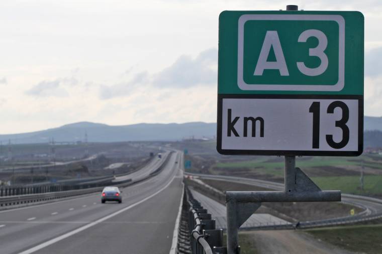 Több mint nyolc óra után indult újra a forgalom az A3-as autópályán