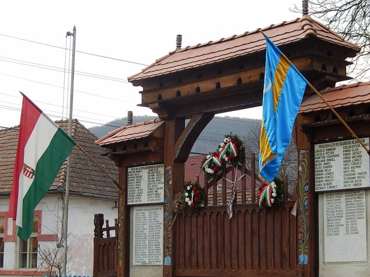 Ismét lobogó zászlóval ünnepeltek