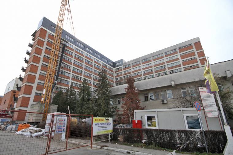Öt halláskárosodott személyen segítettek