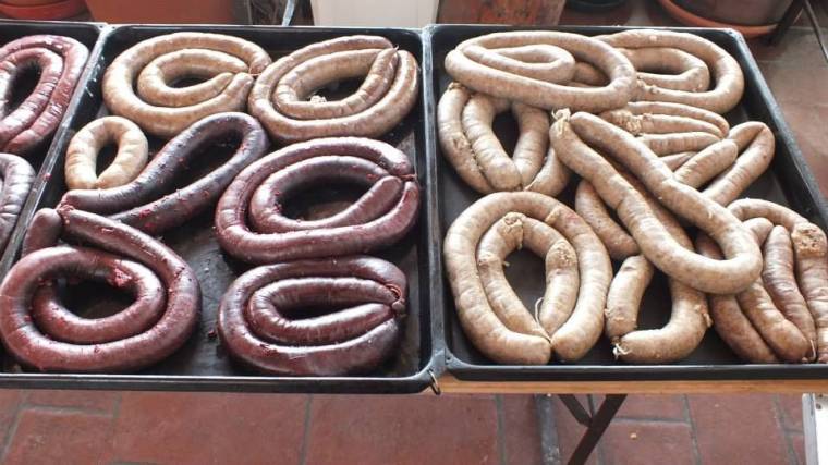 Kezdődik a IX. Bálványosfürdői Nemzetközi Disznótoros Fesztivál