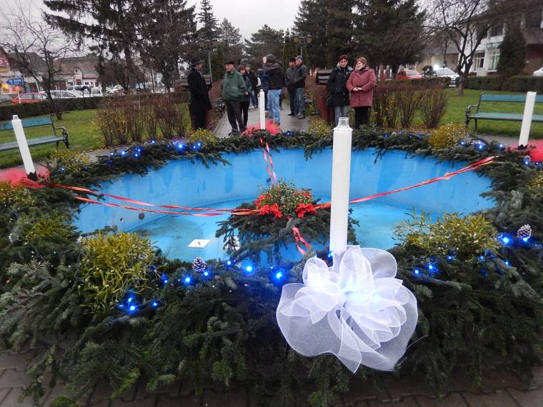 Szovátán és Nyárádszeredában is fellobbantak a várakozás lángjai