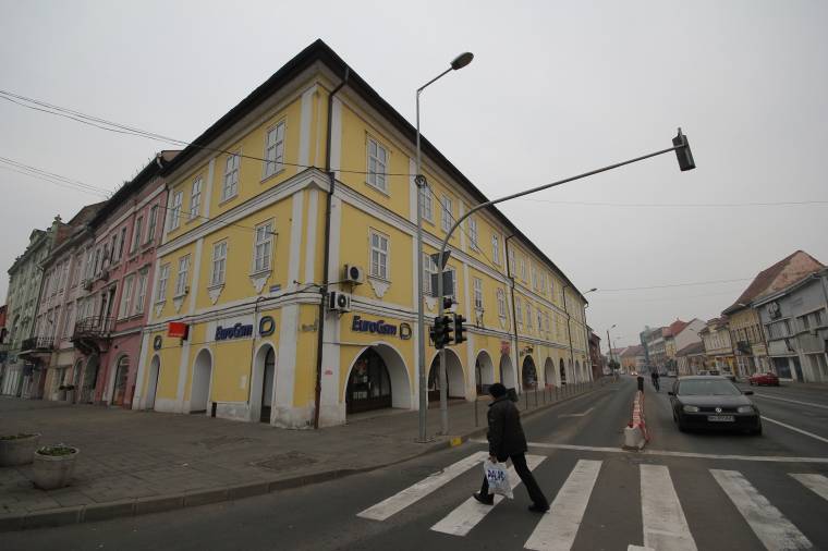 Három napig vízben állt a Lábasház
