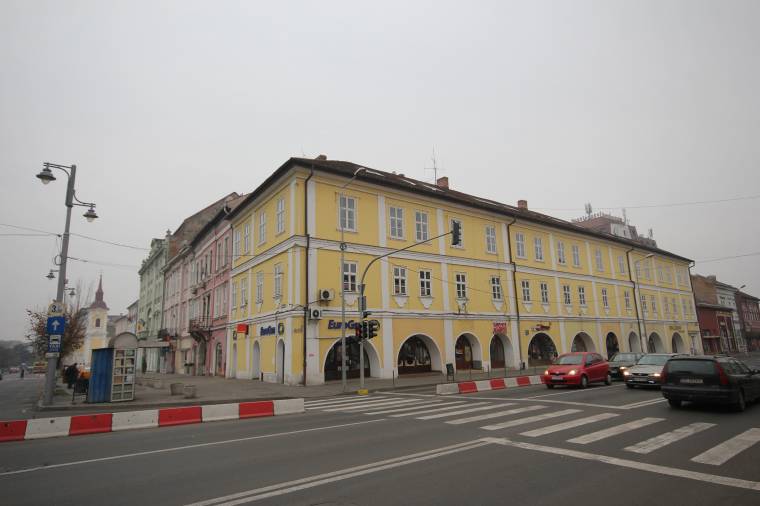 Három napig ömlött a víz a lábasház pincéjébe