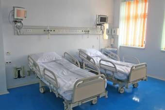 Romániában még nem rövidült le annyira a fekvőbeteg-ellátásban eltöltött átlagos idő, mint tőlünk nyugatabbra