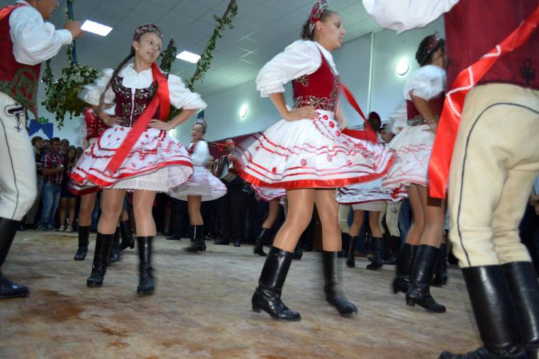 Táncszínházat hozna létre a Bekecs néptáncegyüttes