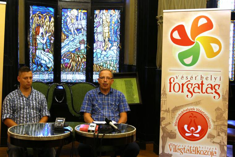 Világtalálkozó és verbunkverseny a Forgatagon