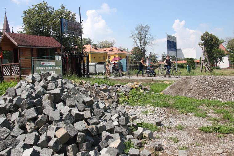Zöldövezet helyett kockakő