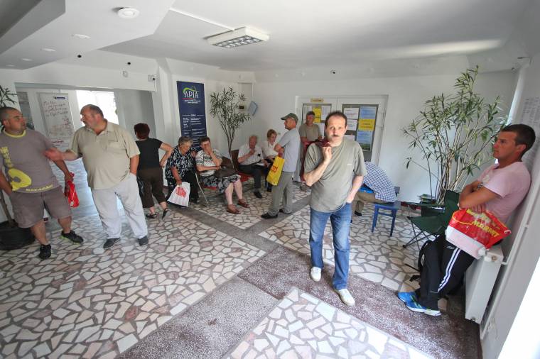 Feszített munkatempóban dolgoztak