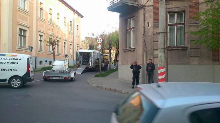 Udvarba dobott hátizsák okozott pánikot