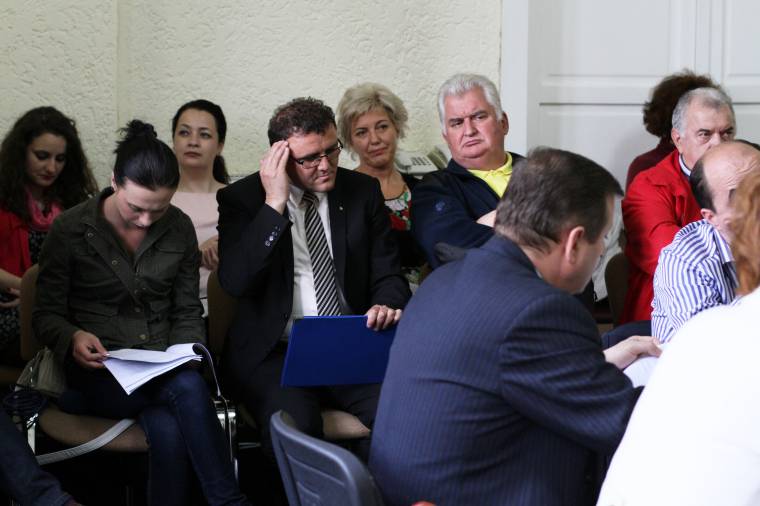 Polgári per és bűnvádi panasz a rendőrfőnök ellen