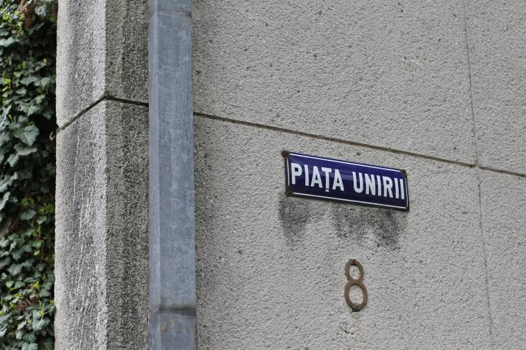 A magyar utcanevekért perelne a prefektúra és a CEMO