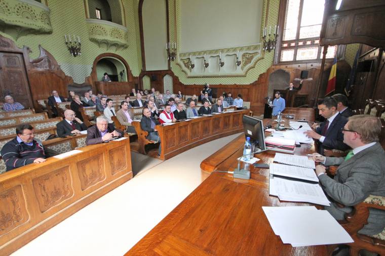 Nyolcmillió lej útjavításokra
