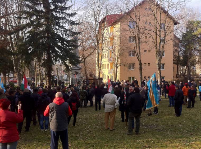 Hatósági provokációtól tart Izsák és Szilágyi
