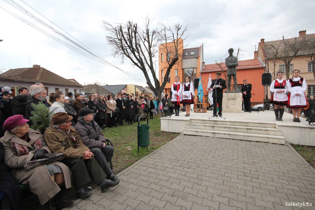 •  Fotó: Boda L. Gergely