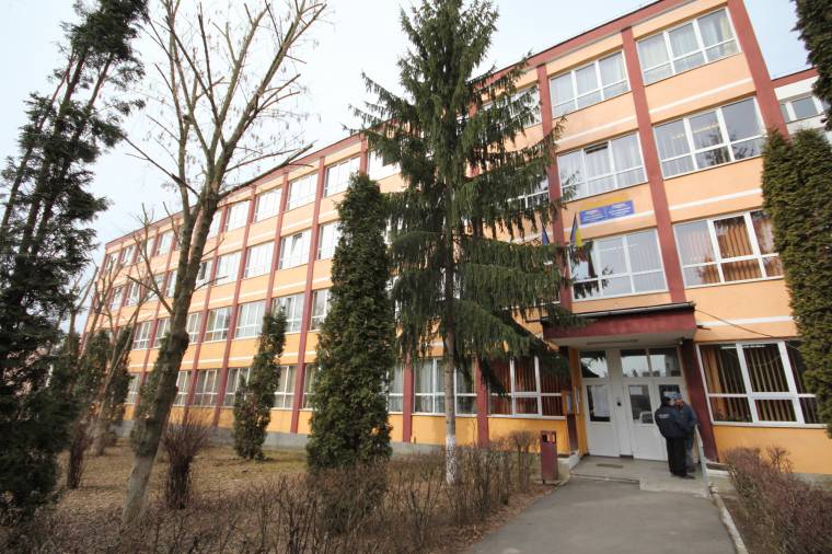 Mégsem vonnak össze iskolákat Marosvásárhelyen