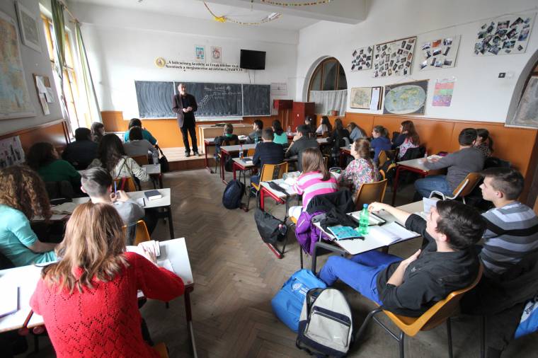 Vallásoktatás igényelve