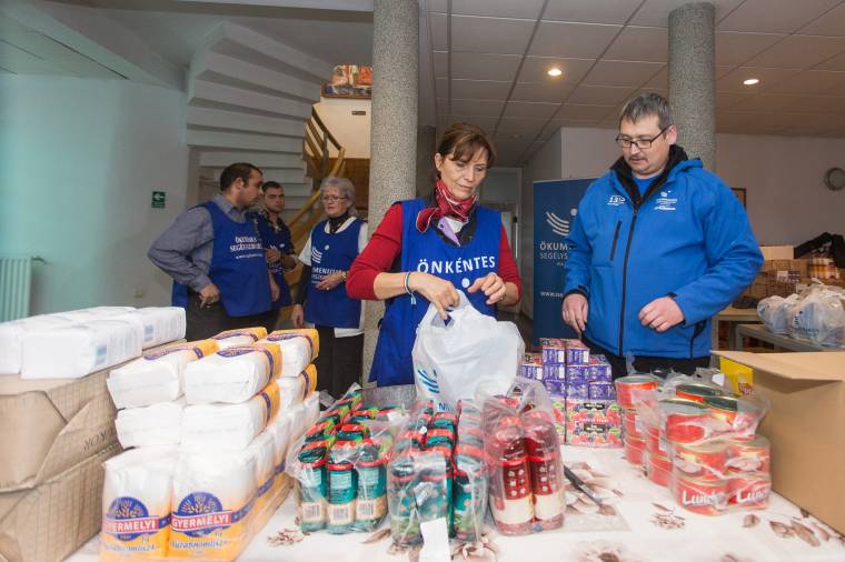Ajándékot vitt Marosvásárhelyre az Ökumenikus Segélyszervezet