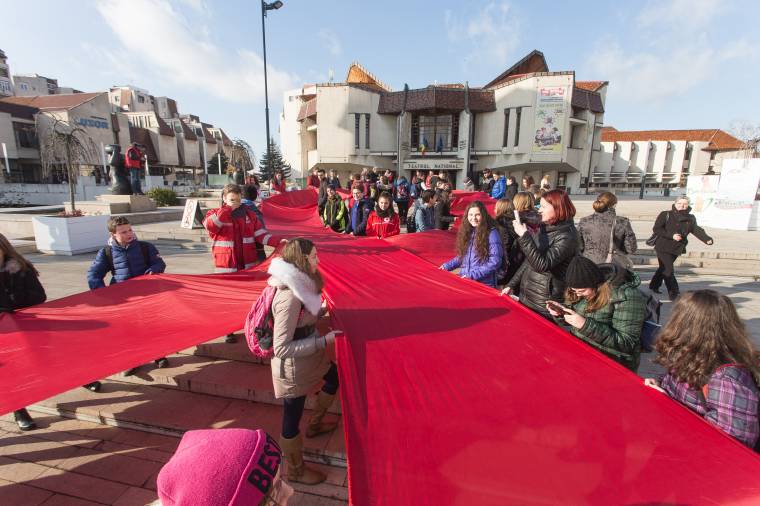 Inkább a társadalmi diszkrimináció, semmint a vírus gyötri leginkább a fertőzötteket