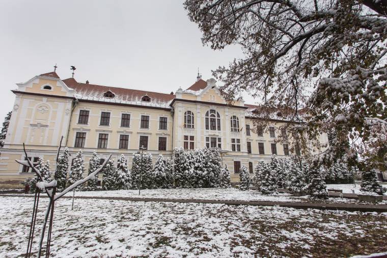 Tovább tart a patthelyzet a katolikus iskola ügyében