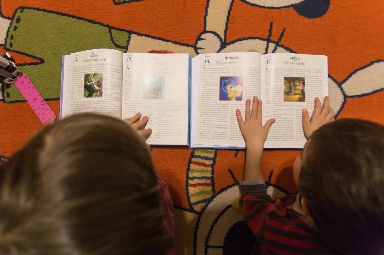 A mesehallgatás az olvasóvá nevelés előszobája