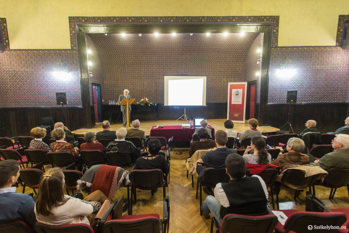 &bullet;  Fotó: Boda L. Gergely