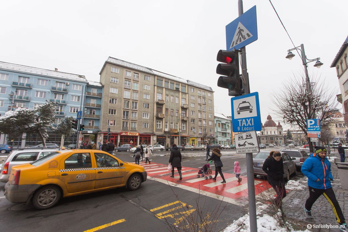 A viselkedési gondokkal küszködő sofőrök miatt gyakran a tisztelettudó bérfuvarozók is szenvednek &bullet;  Fotó: Boda L. Gergely