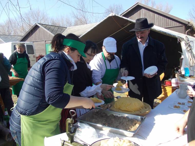 Termésünnepre készülnek Backamadarason