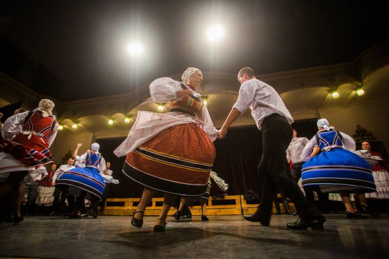Gálaműsorral ünnepelték a Maros Művészegyüttes jubileumát