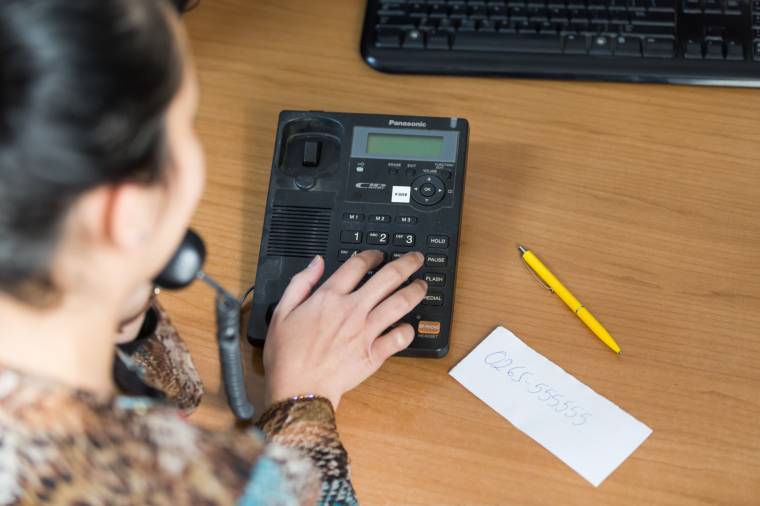 Közel száz korrupciógyanús esetet jelentettek az ebből a célból létrehozott zöldvonalon