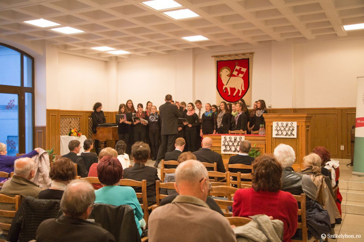 •  Fotó: Boda L. Gergely