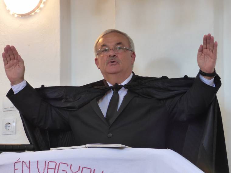 Reformáció 500: harangszentelés, faültetés, játszótéravatás Barátoson