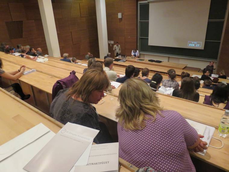 Az élő nyelvhasználatról értekeztek a Sapientián