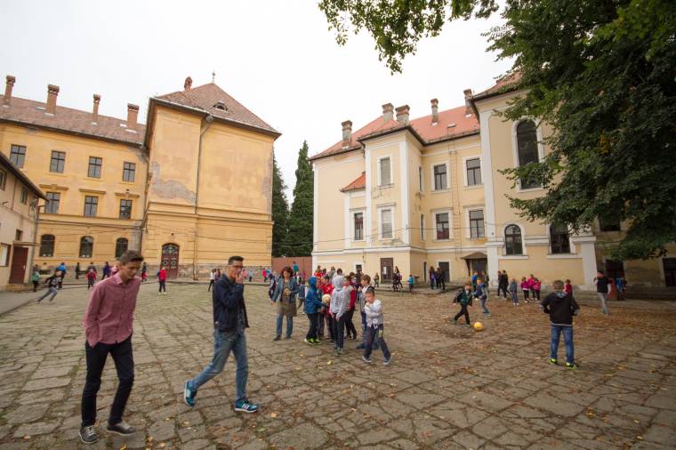 Aggódik a magyar diákokért a Civil Elkötelezettség Mozgalom
