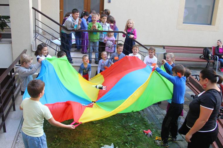 Kincsekkel teli tarisznya a magyar népmese napján