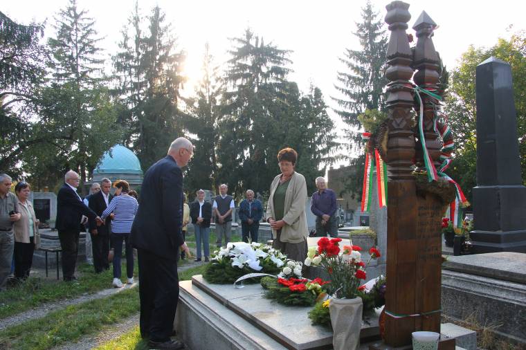 Alig húszan emlékeztek meg Sütő András halálának 10. évfordulójáról