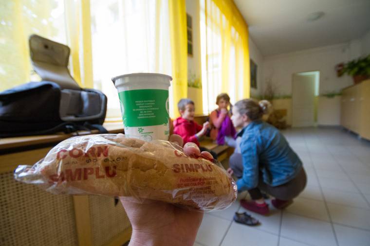 Kiflit is kapnak már a tej mellé a Maros megyei iskolások