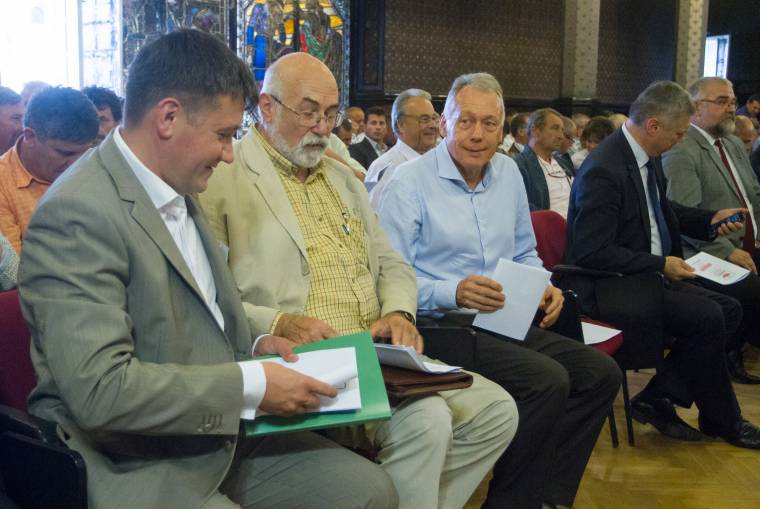 RMDSZ-rangsorolás: fotó kellett arról, hogy kire ikszeltek