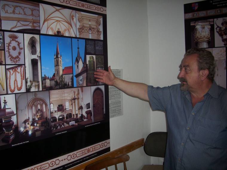 Kiállításon elevednek meg a régi templomok