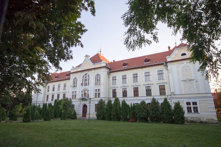 Vásárhelyi iskolaügy: elítéli a magyar kormány az eljárást