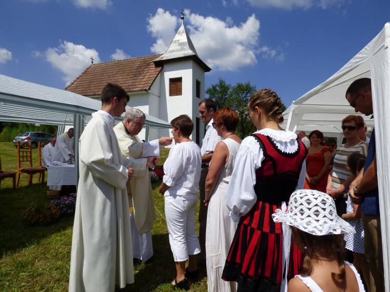 Templomszenteléssel ünnepelt búcsú Székelybósban