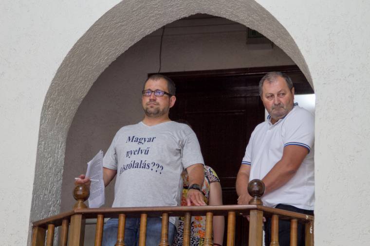 Követni fogják a magyar tanácsosokat, hogy használják-e anyanyelvüket az üléseken