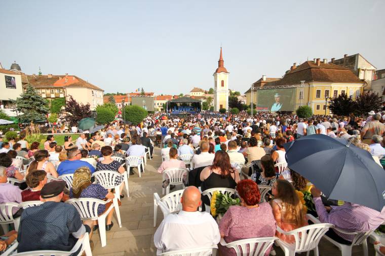 Ballagások Marosvásárhelyen