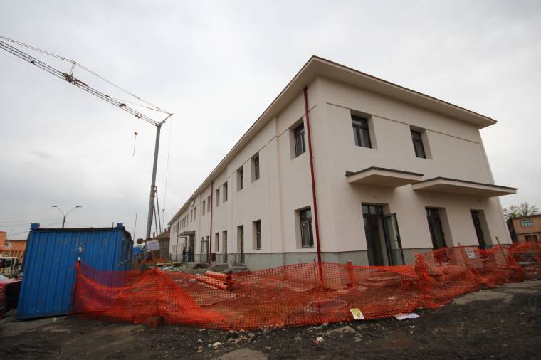 Kész a főépület a felújítás alatt lévő nagyállomáson