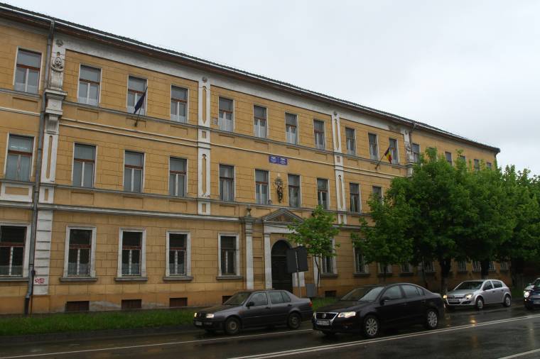 Balesetveszélyes iskolaépület