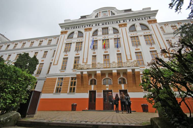 Ellenzik a magyar oktatók a marosvásárhelyi orvosi és a Petru Maior-egyetem összevonását
