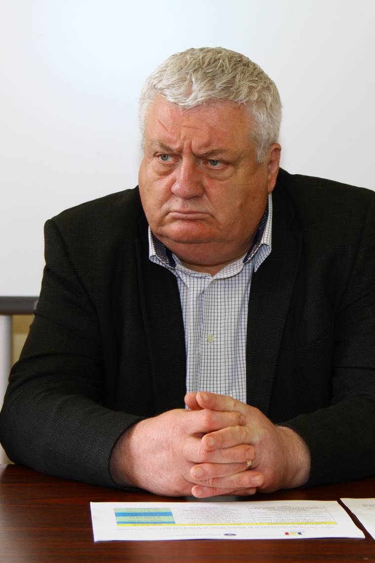 Előzetes letartóztatásba helyeztetné a Maros megyei tanfelügyelőt a DNA