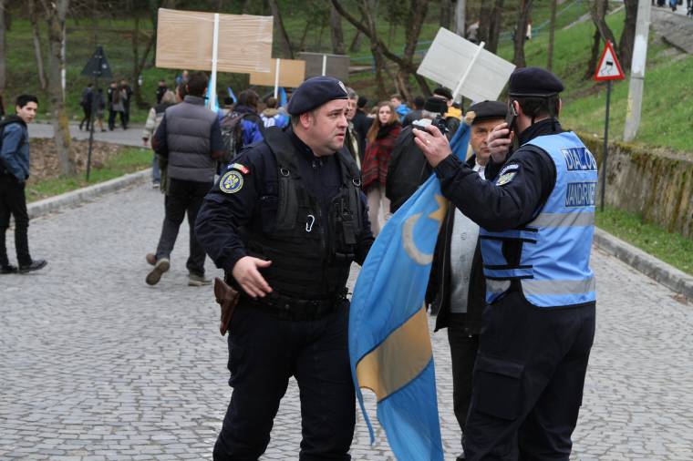 A csendőri túlkapások ellen emeltek szót