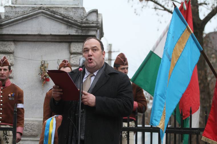 Hurrogás után az MPP-nél